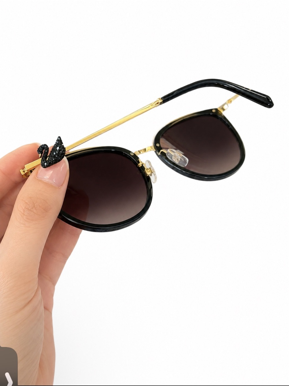 Swarovski $299 SWAN Sunglasses with Case - Picture 3 of 7